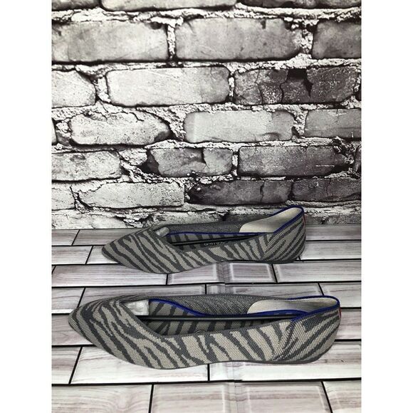 Rothy’s The Point Retired Grey Zebra Fabric Stripe Flats Women Sz 9.5M US/41EU - Picture 12 of 16